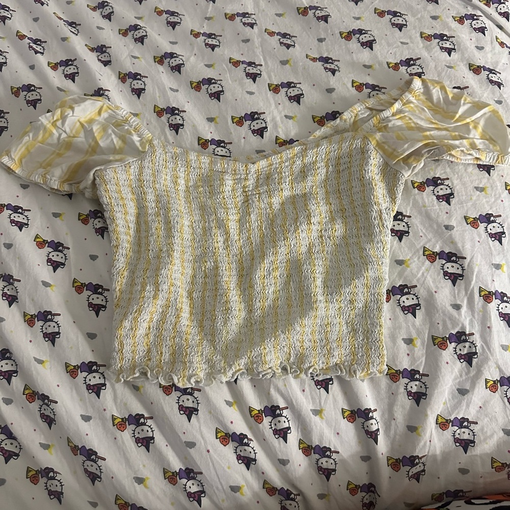 hoilster yellow striped shirt size small